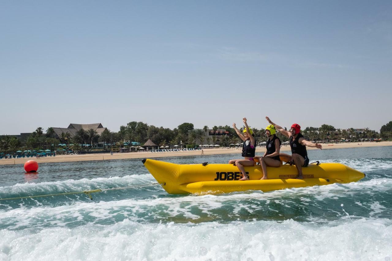 جيه ايه ذا ريزورت - فندق جيه ايه ليك فيو دبي المظهر الخارجي الصورة A banana boat